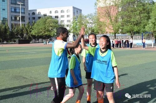 五超联赛“校园行”走进呼市蒙古族学校 欢声笑语中传递足球梦想 五超联赛“校园行”走进呼市蒙古族学校 欢声笑语中传递足球梦想
